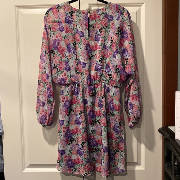 Wayf Long Sleeve Floral Print Mini Dress. Size S. Purple/Pink. Batwing Sleeve. - Picture 8 of 9